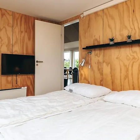 4 Star In Semesterbostad *