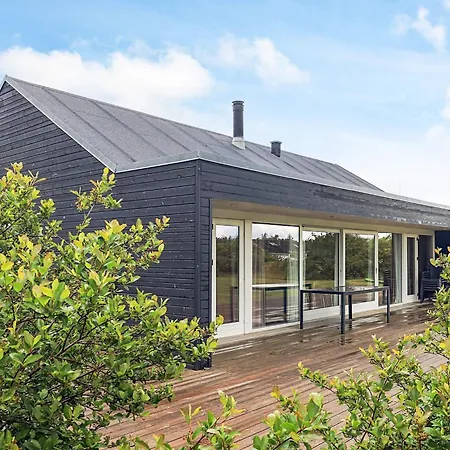 4 Star In Semesterbostad *